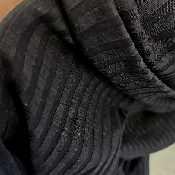 Venus Long Sleeve Blouse - Size L front tiered - Picture 4 of 7